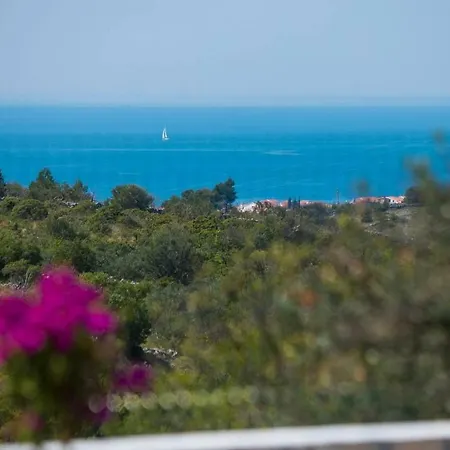 וילה Stone Holiday With Pool And Gorgeous Sea Views Rogoznica רוגוזניצה