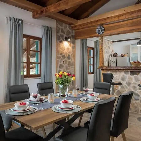 Stone Holiday With Pool And Gorgeous Sea Views Rogoznica וילה