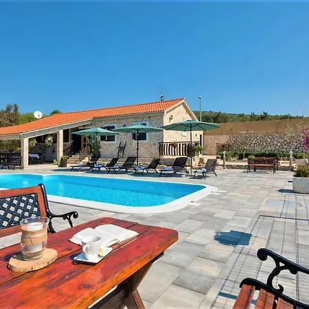 Stone Holiday With Pool And Gorgeous Sea Views Rogoznica * Rogoznica